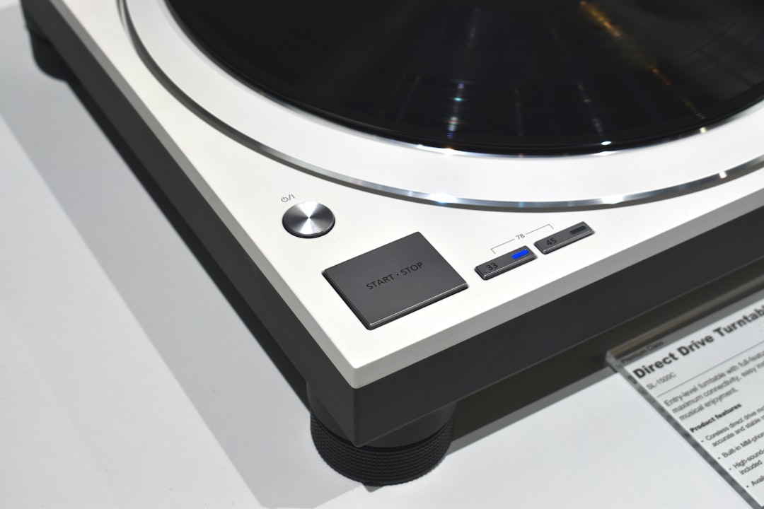 Essential turntable accessories for vinyl collectors